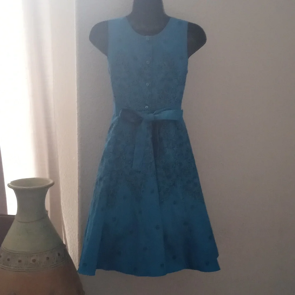Fun Spring Dress - Picture 5 of 6